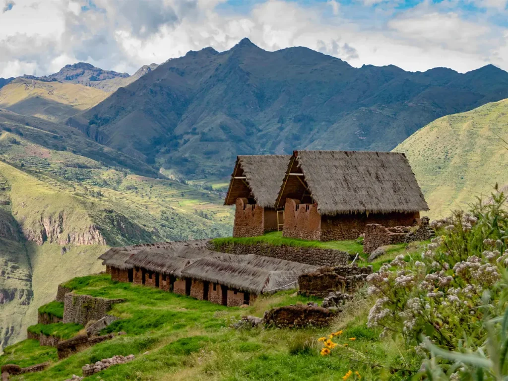 Huchuy qosqo trek