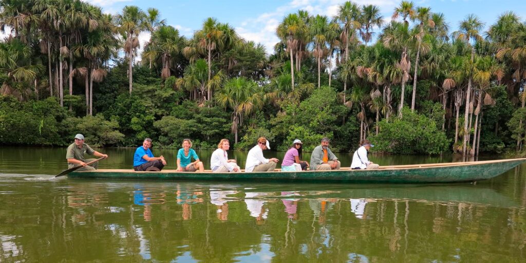 saldoval lake- madre de dios